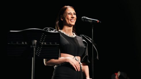 VALJEVO NA NOGAMA:  Nadežda Biljić održala prvi solistički koncert u rodnom gradu, a suprugu poslala javnu poruku ljubavi (FOTO)