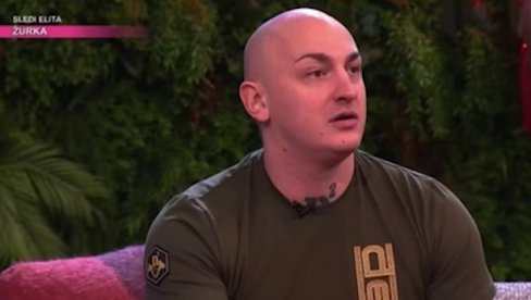 КО ЈЕ ЋЕЛАВИ ТАЈ?! Десингерица напао жену у емисији уживо због другог мушкарца (ВИДЕО)