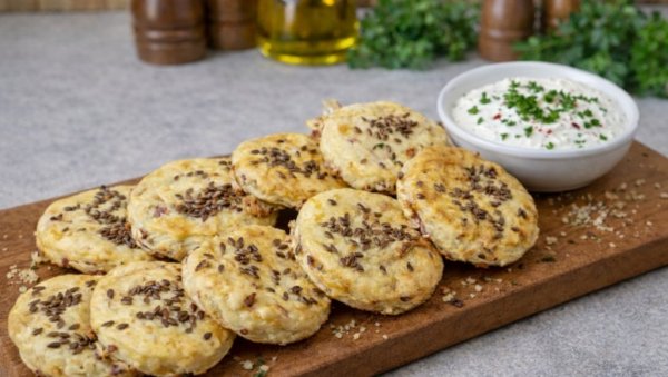 ПОГАЧИЦЕ СА ПЕЧЕНИЦОМ: Мекане, ароматичне и пуне укуса