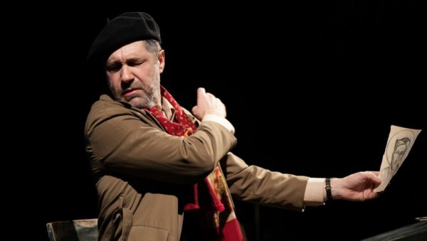 ЋОПИЋ НА СЦЕНИ ТЕАТРА ХУМАНОСТИ: Једна улазница за „Башту сљезове боје”  - Једна донација за Фондацију NORBS PLUS