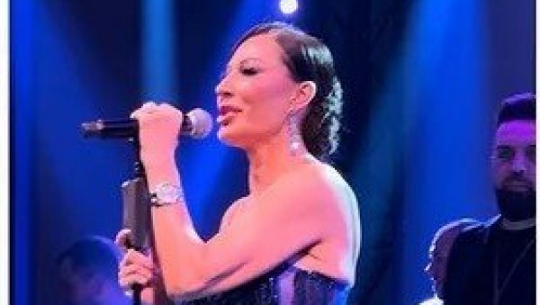ЕЛЕГАНТНО ИЗДАЊЕ: Цеца Ражнатовић заблистала и друге вечери на концерту на Јахорини (ФОТО)