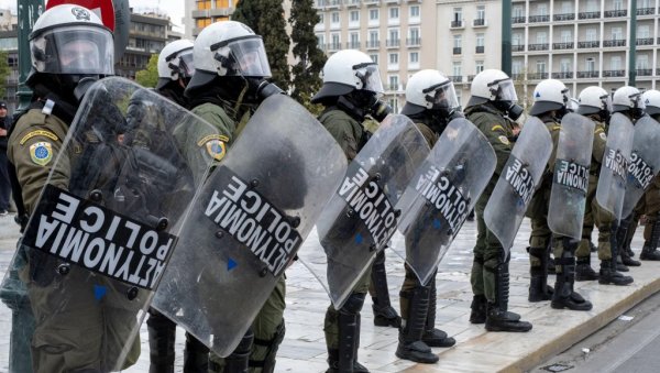 ЖЕШЋИ НЕМИРИ У СОЛУНУ: Ухапшено више од 300 људи (ФОТО)