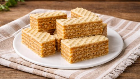 OBLANDE SA KEKSOM I ORASIMA: Jednostavan starinski recept koji se brzo priprema