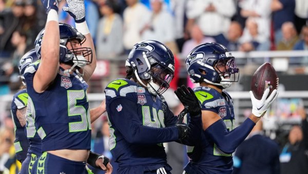 СИЈЕТЛ ОСВОЈИО СУПЕРБОЛ! Сихокси прегазили Патриоте