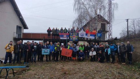 ТРЕЋИ УСПОН НА БАБИЧКУ ГОРУ:  Планинари стазу код Лесковца савладали за пет сати хода