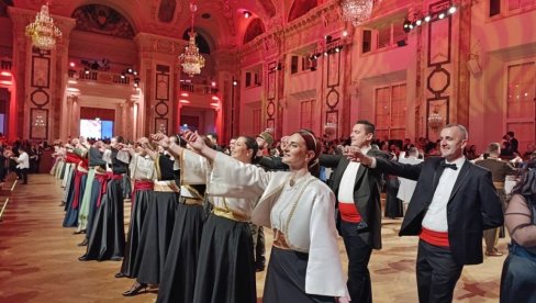 ТРЕБИЊЕ ЗАСИЈАЛО У ХОФБУРГУ: Први град из  Републике Српске партнер Светосавског бечког бала