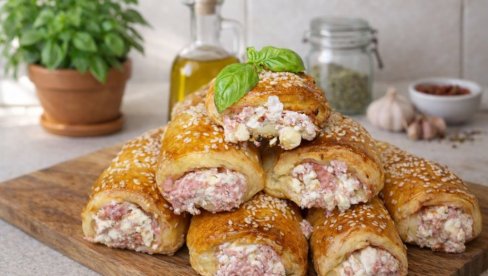 BRZE ROLNICE SA ŠUNKOM I SIROM: Bez kvasca, bez ulja i bez čekanja