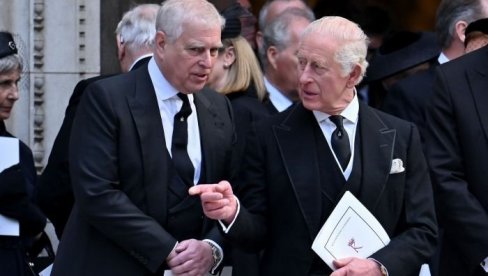 НОВО ОГЛАШАВАЊЕ БАКИНГЕМСКЕ ПАЛАТЕ У ВЕЗИ СА ЕПШТАЈНОМ И БРАТОМ КРАЉА ЧАРЛСА: Краљ спреман да подржи полицијску истрагу