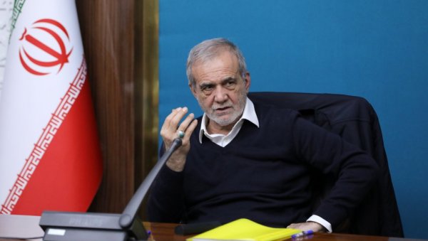 ПЕЗЕШКИЈАН ПОВОДОМ 47. ГОДИШЊИЦЕ ИСЛАМСКЕ РЕВОЛУЦИЈЕ:  Иран не тражи рат, циљ економског притиска непријатеља је да окаља владу