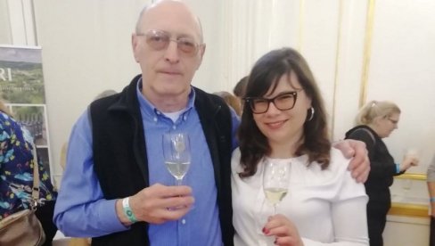 ŠARLOTA, TIJANA I JELENA MAJSTORICE ZA „TEČNE POLJUPCE“: Na „Danima vina“ u Iđošu, prvi put u sve tri kategorije, pobedile žene ( FOTO)