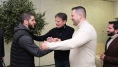 BOROVČANIN I GLIŠIĆ DOČEKALI MAHAČEVA: Najdominantniji UFC borac stigao u Beograd, sledi prijem kod Vučića