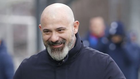 РАЗВЕО СЕ ПОСЛЕ 23 ГОДИНЕ БРАКА, ЗАЉУБИО СЕ У МЛАДУ НОВИНАРКУ: Дејан Станковић чека пето дете