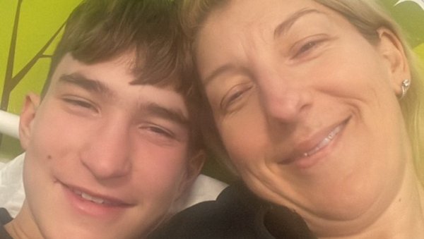 ЛАЗАРЕВО СРЦЕ ЈЕДВА КУЦА Потресна исповест мајке из Врања: Живот мог детета је у милости европске бирократије