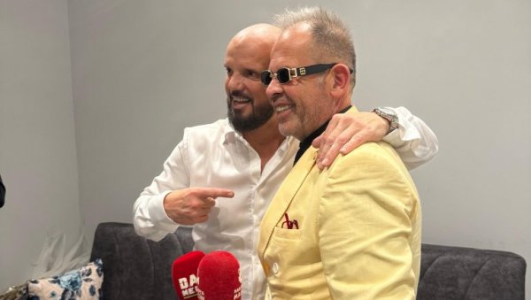 СНИМАЛИ СВИ ТУРСКИ МЕДИЈИ: Бобан Рајовић уз ротацију ишао кроз Истанбул (ФОТО)