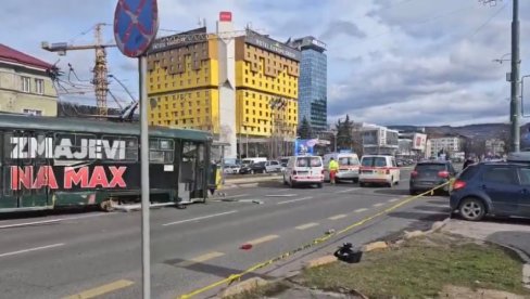 ИСКОЧИО ТРАМВАЈ ИЗ ШИНА У БИХ: Једна особа погинула, двоје тешко повређено