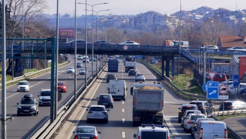 SLUŽIĆE DO IZGRADNJE NOVE PETLJE: Dušanovački most postavljen je još 1975. godine kao privremeno rešenje (FOTO)