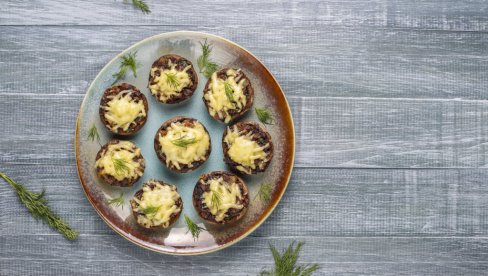 ODLIČNI SU I KAO PREDJELO I KAO GLAVNO JELO: Punjeni šampinjoni