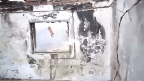 ПОЖАР БЕСНЕО У ПИЛИЦИ, ОПШТИНА ОБЕЋАЛА ХИТНУ ОБНОВУ: Кућа браће Митровић прогутана у ноћи