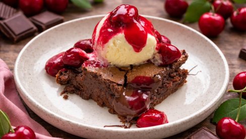 БРАУНИ: Богато, укусно и неодољиво