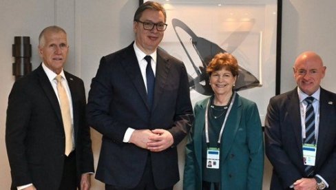 VUČIĆ SA AMERIČKIM SENATORIMA: Predsednik naglasio da je za Srbiju mir apsolutni prioritet (FOTO)