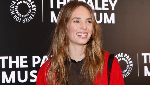 УДАЛА СЕ ЋЕРКА ПОЗНАТОГ ГЛУМАЧКОГ ПАРА КОЈА СЕ ПРОСЛАВИЛА УЛОГОМ У СТРАНГЕР ТХИНГС: Рекла да на Дан заљубљених (ФОТО)