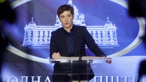 АНА БРНАБИЋ ОШТРО ОДБРУСИЛА БЛОКАДЕРИМА: Одакле право било коме да упада у нечије кол центре и узнемирава људе?