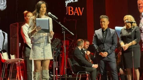 POČEO KONCERT U ČAST ŠABANA ŠAULIĆA: Uručene prve stipendije fondacije koja nosi ime kralja narodne muzike (FOTO)