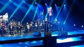 ОСТАВИО НАМ ЈЕ МУЗИКУ КОЈА ЋЕ ЖИВЕТИ ВЕЧНО: Илда Шаулић разгалила публику изведбама Шабанових хитова (ФОТО)