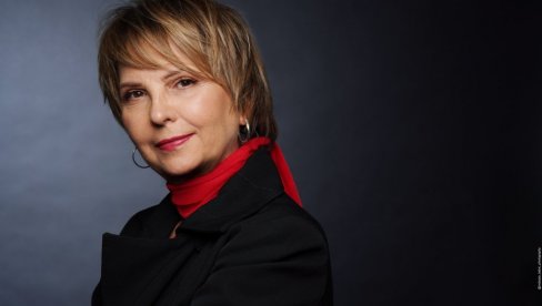 ПЕСМА МОРА ДА СЕ ЛАКО И РАДО ПЕВА: Биља Крстић о етно музици, почецима каријере, предстојећем концерту