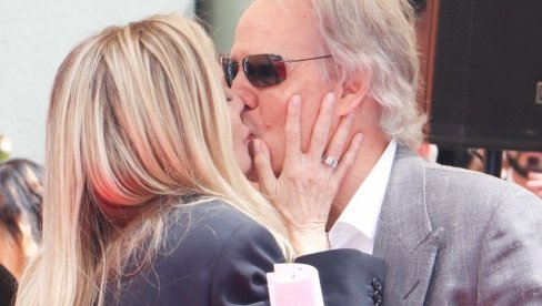 УПОЗНАЛА ЈЕ ЉУБАВ СВОГ ЖИВОТА, А 2 МЕСЕЦА КАСНИЈЕ ПОСТАЛА МАЈКА: Љубавна прича глумице траје 33 године