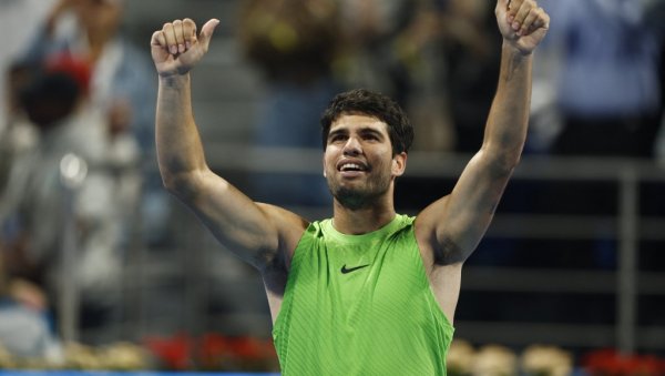 СВАЂАО СЕ, ПСОВАО, ПА СЛАВИО! Алкараз преокретом сломио Руса! У полуфиналу га чека други!