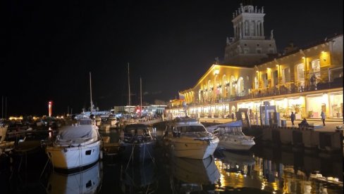 BOKSERI SRBIJE ZAUSTAVLJENI NA AERODROMU U RUSIJI! Avion se vratio za Beograd bez njih