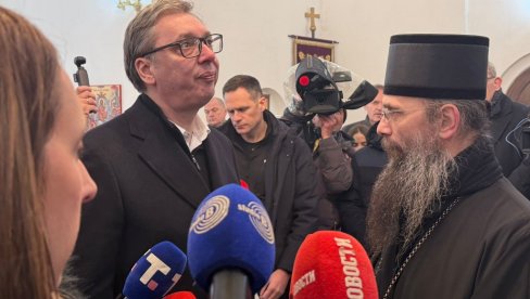 DA ČUPAJU POPOVIMA BRADE, TO SE NEĆE DOGODITI Vučić: Srpska crkva je sveta, ne postoji nijedan episkop kome ne bih poljubio ruku