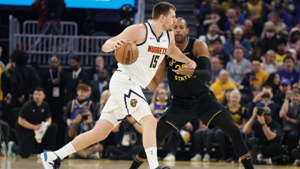 АМЕРИ ГЛЕДАЈУ И НЕ ВЕРУЈУ: Ово што је Никола Јокић урадио их је запањило