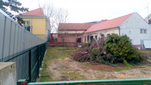 ОБНОВА ГАЛЕРИЈЕ: У дворишту Миленине родне куће почели припремни радови