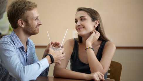 НЕ ЗНАЈУ ШТА ЈЕ СВАЂА: Три хороскопска пара који најбоље комуницирају