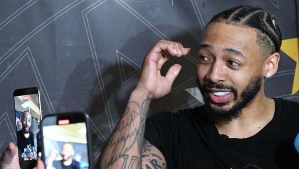 НЕСРЕЋА, ЗА СВЕ У ПАРТИЗАНУ! Карлик Џонс: А можемо свакога да победимо...