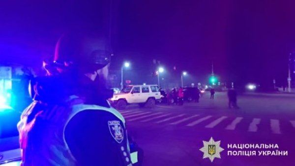 НОВА ЗАСЕДА: Експлозија на бензинској пумпи у Николајеву, повређено 7 полицајаца (ВИДЕО)