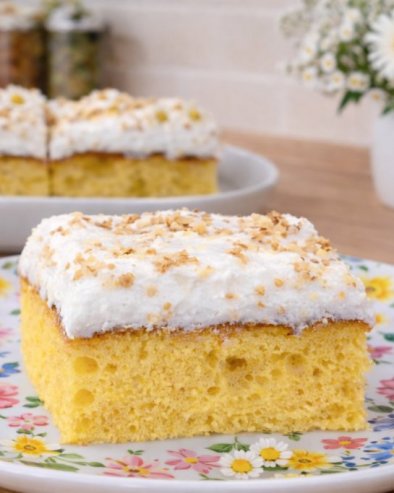 ДАМЕН КАПРИЦ:  Старински колач са мирисом лимуна