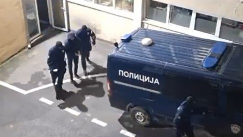 SPREMALI UBISTVO VUČIĆA I NJEGOVE PORODICE: Pogledajte kako pripadnici UKP hapse muškarce koji su hteli da ubiju predsednika (VIDEO)