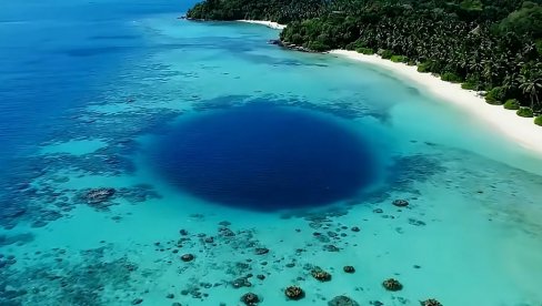 BEZ DNA? Nova merenja otkrila zastrašujuću dubinu plave rupe u Meksiku (VIDEO)