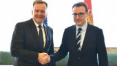 УГРОЖАВАЈУ ВИШЕ ОД ДЕСЕТ ХИЉАДА СРБА: Петар Петковић са специјалним посредником ЕУ за дијалог Београда и Приштине