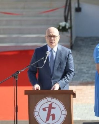 ВУЧЕВИЋ НА ОТВАРАЊУ МУЗЕЈА ЋИРИЛИЦЕ: Наш најважнији задатак је да сачувамо свој идентитет и наше српско име