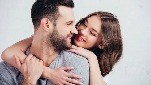 КАКО СЕ МУШКАРЦИ ПОНАШАЈУ У БРАКУ ПРЕМА ХОРОСКОПУ: У којим знаковима се крију идеални супружници?