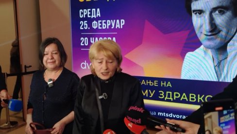 UDOVICA GOCA I ĆERKA ŽAKLINA ČUVAJU USPOMENU NA TOMU: Porodica uživa na koncertu uz suze i aplauz na Zdravkovićeve pesme (FOTO)