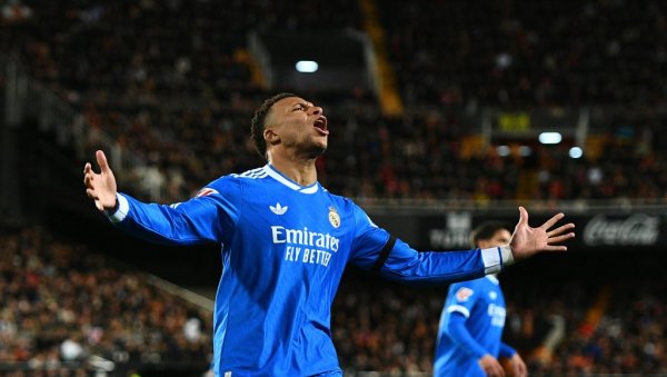 БАРСЕЛОНИ СЕ СМЕШИ ТИТУЛА: Реал Мадрид кикснуо против екипе која се бори за опстанак!