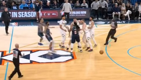 ЈОКИЋ ЈЕ ЗБОГ ОВОГА ПОБЕСНЕО: Срамно понашање кошаркаша Оклахоме (ВИДЕО)