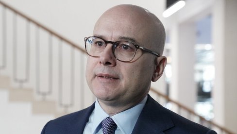 МИЛОШ ВУЧЕВИЋ НАЈОШТРИЈЕ ОСУДИО ПОДСМЕВАЊЕ БОЛЕСНОМ ДЕЧАКУ За разлику од тих болесника, Андрија има чисто срце и златну душу