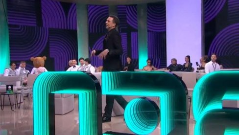 УСРЕД ФИНАЛА ПЗЕ: Нешто пукло у студију, водитељ хитро реаговао