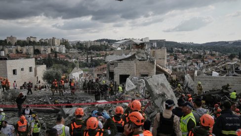 ДЕСЕТИНЕ НЕВИНЕ ДЕЦЕ СУ УБИЈЕНЕ, ОВО НЕЋЕ ОСТАТИ БЕЗ ОДГОВОРА У нападу на школу у Ирану скоро 150 мртвих